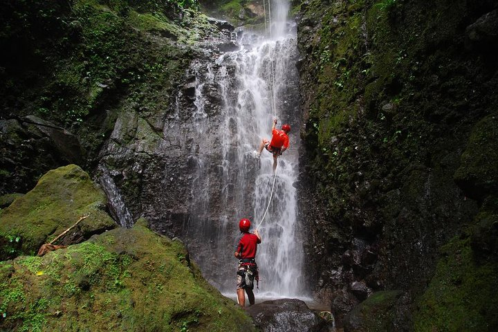 Waterfall Canyoning - Arenal Volcano - Native's Way Costa Rica Tours & Packages 